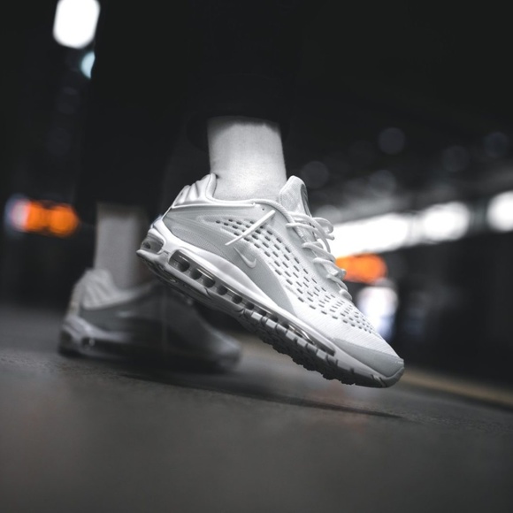 all white air max deluxe